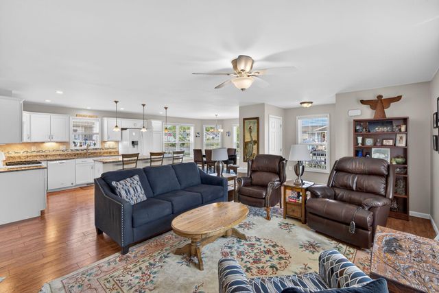 22 WAXWING CIR, Bechtelsville, PA 19505