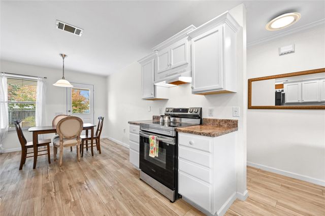 7620 Cayenne LN, Austin, TX 78741