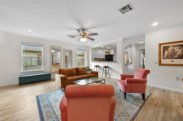 7620 Cayenne LN, Austin, TX 78741