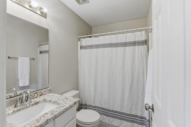 1077 JESSICA LAUREN DR, Cordova, TN 38018