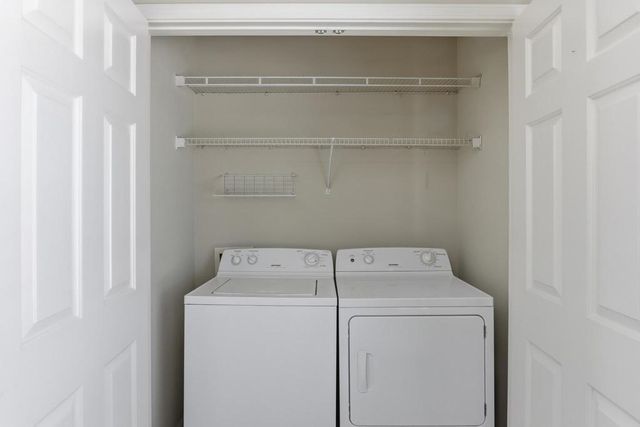 1077 JESSICA LAUREN DR, Cordova, TN 38018