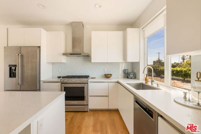 11724 Culver Boulevard 8, Los Angeles, CA 90066