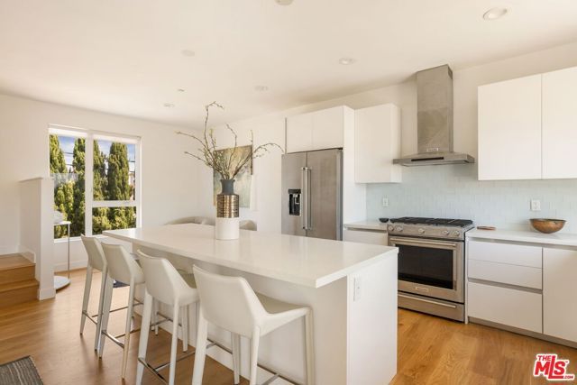 11724 Culver Boulevard 8, Los Angeles, CA 90066