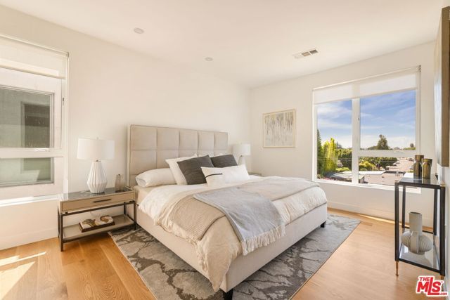 11724 Culver Boulevard 8, Los Angeles, CA 90066