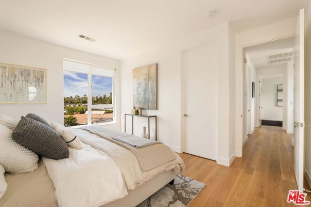 11724 Culver Boulevard 8, Los Angeles, CA 90066