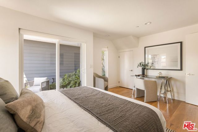 11724 Culver Boulevard 8, Los Angeles, CA 90066