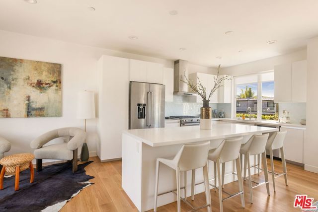 11724 Culver Boulevard 8, Los Angeles, CA 90066