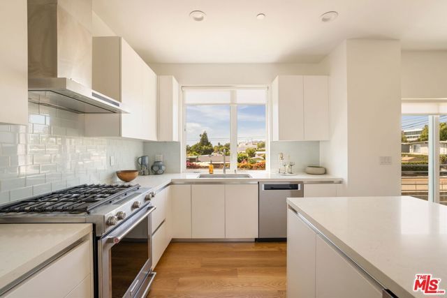 11724 Culver Boulevard 8, Los Angeles, CA 90066