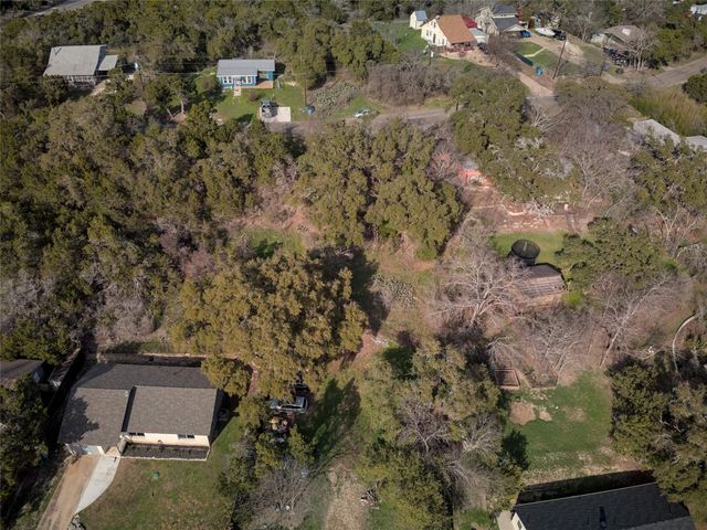 18501 E Lakeview DR, Jonestown, TX 78645