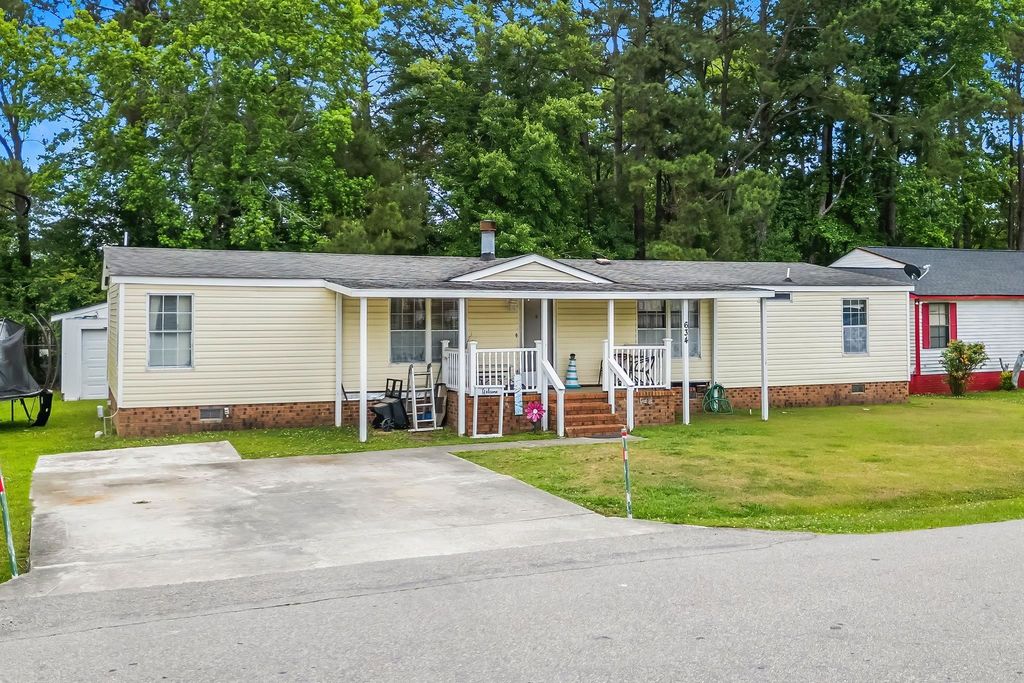 634 River Bend Rd., Myrtle Beach, SC 29588