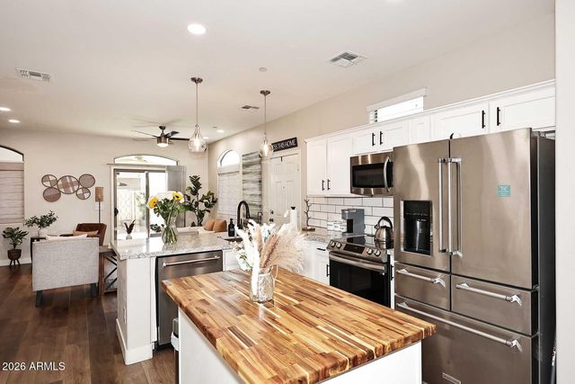 2725 E MINE CREEK Road 1146, Phoenix, AZ 85024