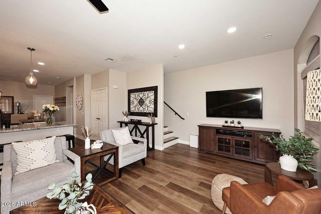 2725 E MINE CREEK Road 1146, Phoenix, AZ 85024