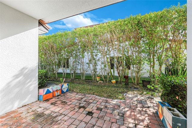 7890 Bristol CIR, Naples, FL 34120