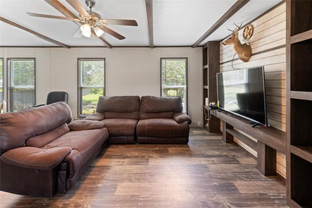 109 Hibiscus CV, Elgin, TX 78621