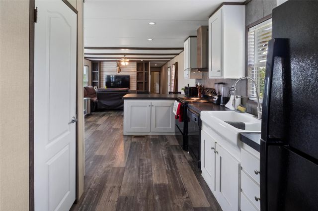 109 Hibiscus CV, Elgin, TX 78621