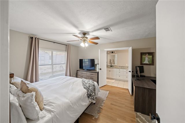 234 East Obryant Street, Bellville, TX 77418