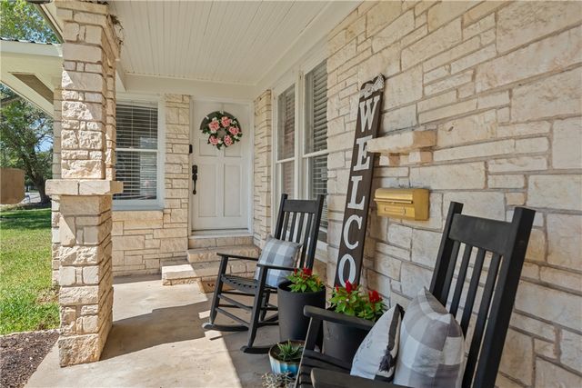 234 East Obryant Street, Bellville, TX 77418