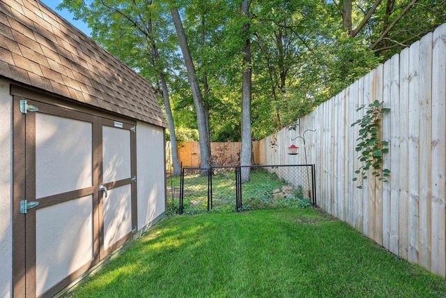 1241 DELRAY DRIVE, Green Bay, WI 54304