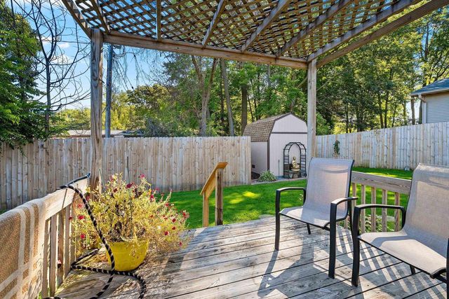 1241 DELRAY DRIVE, Green Bay, WI 54304