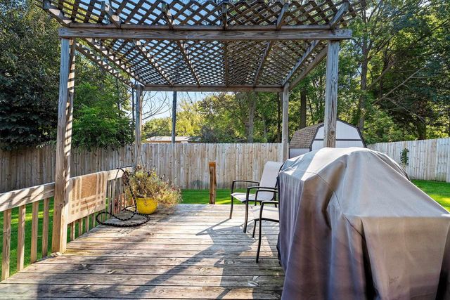 1241 DELRAY DRIVE, Green Bay, WI 54304