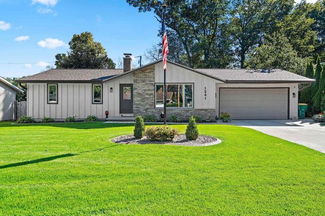 1241 DELRAY DRIVE, Green Bay, WI 54304