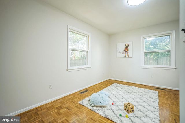 6105 26TH ST N, Arlington, VA 22207