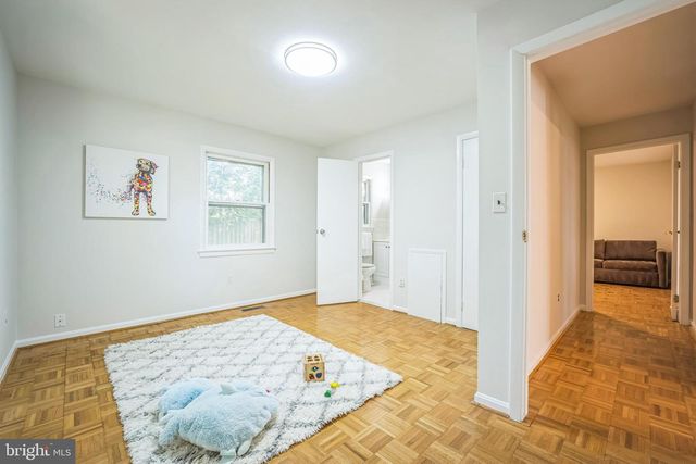 6105 26TH ST N, Arlington, VA 22207