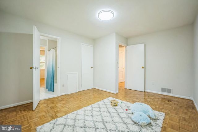 6105 26TH ST N, Arlington, VA 22207