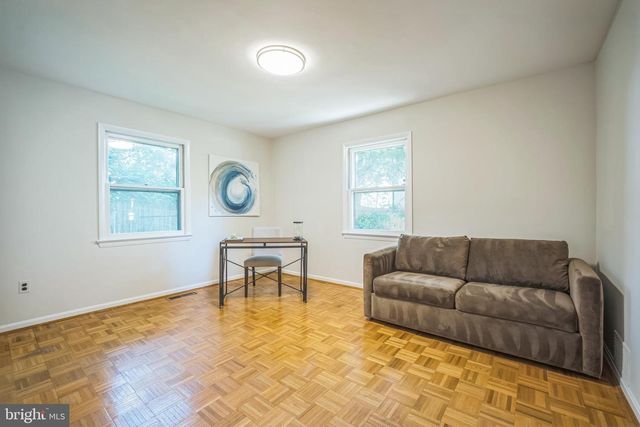 6105 26TH ST N, Arlington, VA 22207