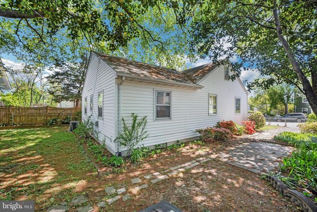 6105 26TH ST N, Arlington, VA 22207