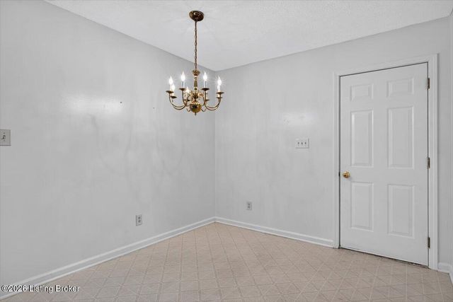 15 Trace Ln, Shelbyville, KY 40065