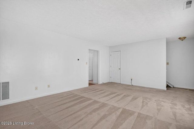 15 Trace Ln, Shelbyville, KY 40065