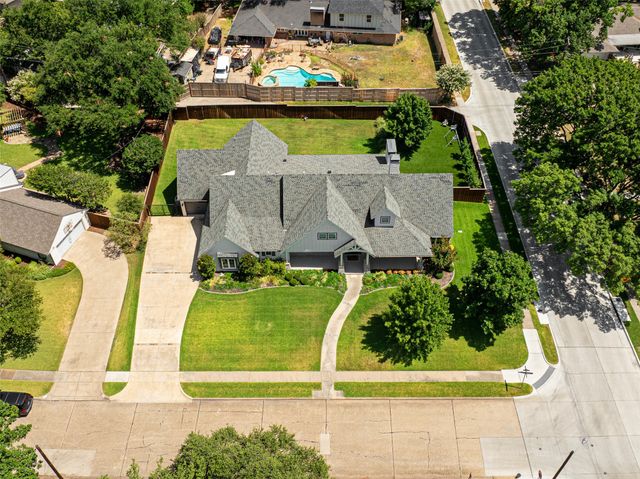813 Clearwater Drive, Richardson, TX 75080