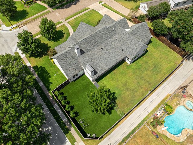 813 Clearwater Drive, Richardson, TX 75080