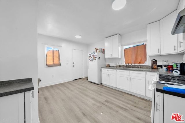 224 W 84th Street, Los Angeles, CA 90003