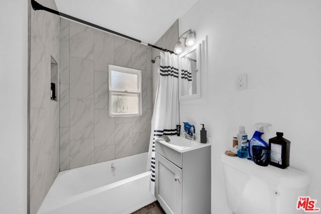 224 W 84th Street, Los Angeles, CA 90003