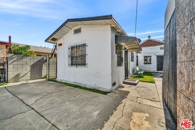 224 W 84th Street, Los Angeles, CA 90003