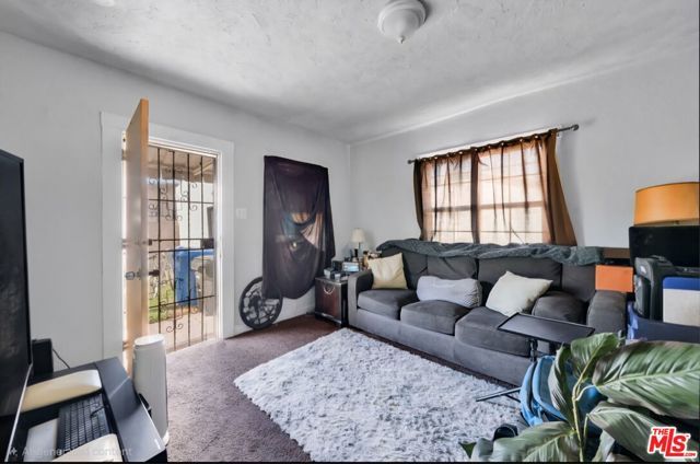 224 W 84th Street, Los Angeles, CA 90003