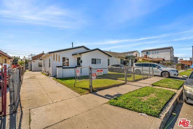 224 W 84th Street, Los Angeles, CA 90003