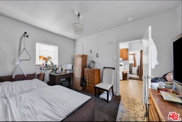 224 W 84th Street, Los Angeles, CA 90003