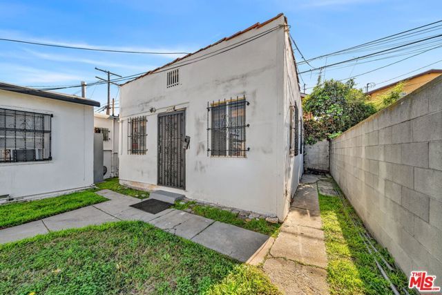 224 W 84th Street, Los Angeles, CA 90003