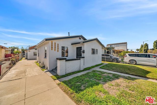 224 W 84th Street, Los Angeles, CA 90003