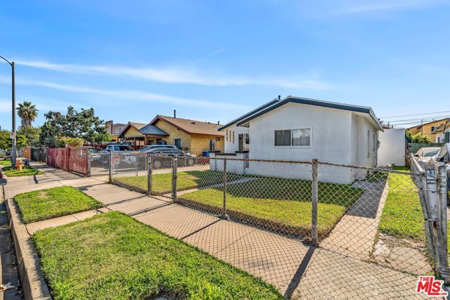 224 W 84th Street, Los Angeles, CA 90003