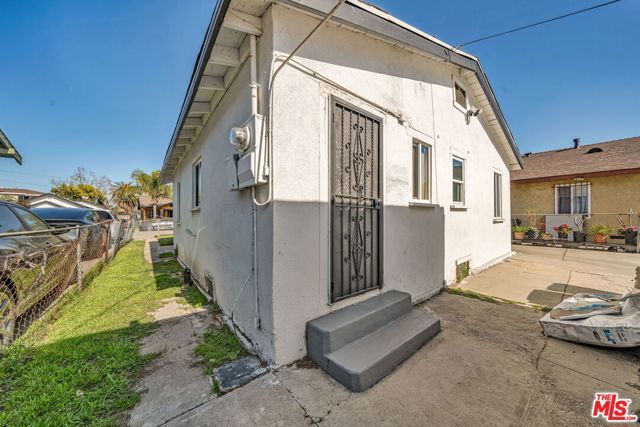 224 W 84th Street, Los Angeles, CA 90003