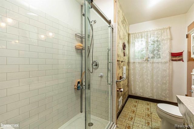 25810 Virginia Drive, Warren, MI 48091