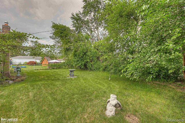 25810 Virginia Drive, Warren, MI 48091