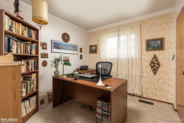 25810 Virginia Drive, Warren, MI 48091