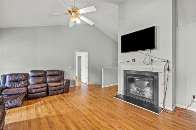 4381 Stone Forest Court, Winston-salem, NC 27105