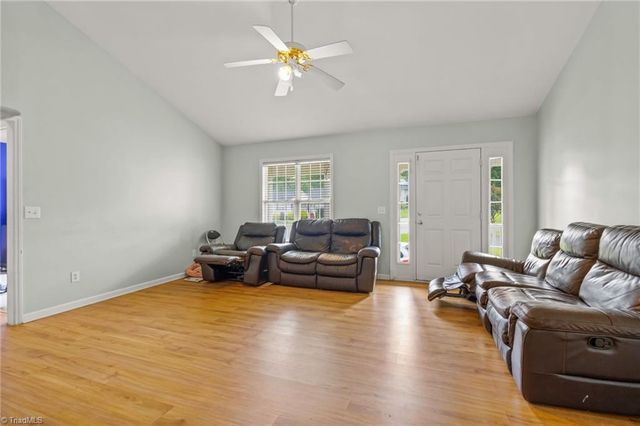 4381 Stone Forest Court, Winston-salem, NC 27105