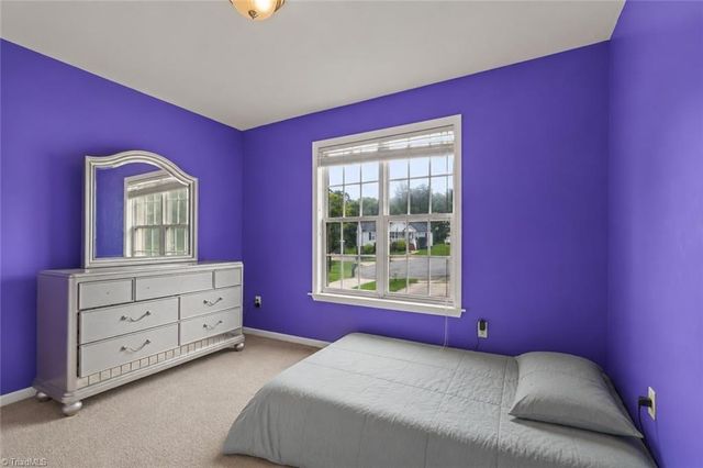 4381 Stone Forest Court, Winston-salem, NC 27105